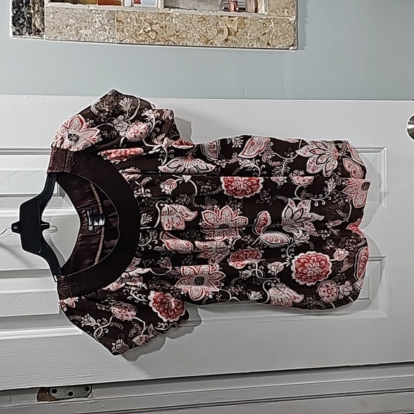 Brown and Pink Floral Top with Fabric Belt - Picture 2 of 12